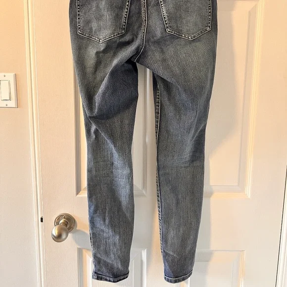 Jeans - Picture 4 of 4